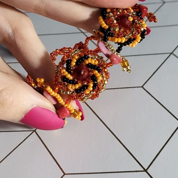 Vintage handmade beaded bracelet - Picture 9 of 10